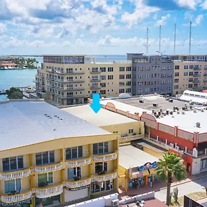 Bay Harbor Luxury 1 Bedroom Oranjestad
